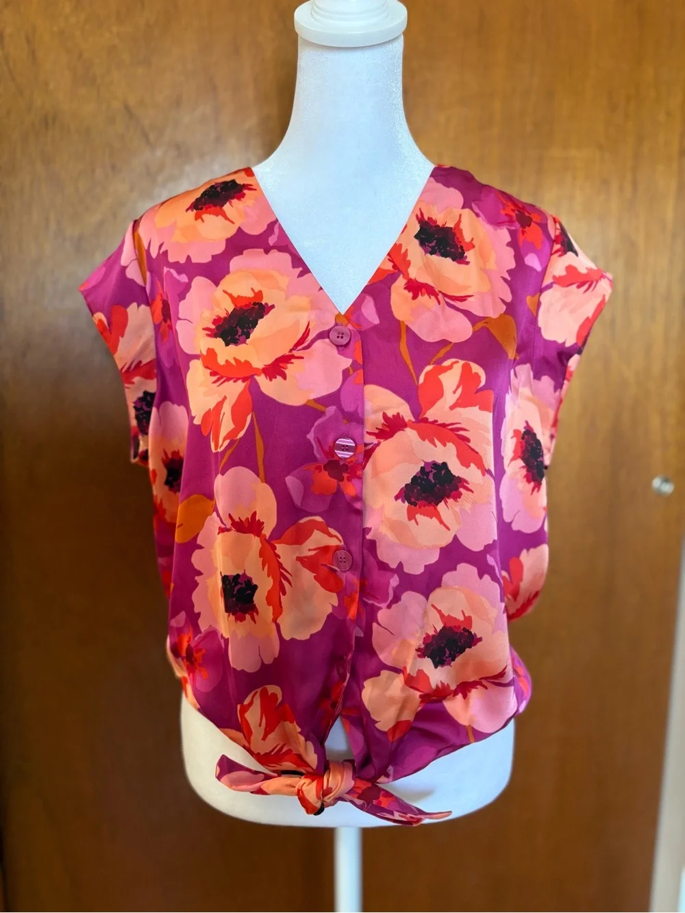 New Medium DR2 Orange Pink Floral Satin Tie Front Top